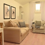 Дава се под наем Тристаен апартамент в Пловдив, Център - 81 кв.м за 357 € - Снимка #1