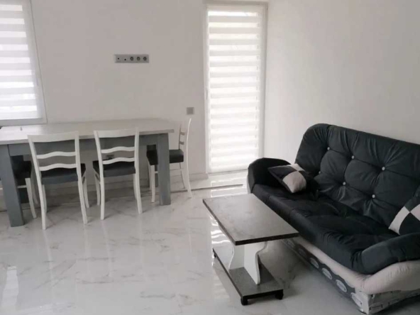 Дава се под наем Тристаен апартамент в Пловдив, Кършияка - 77 кв.м за 193.8 € - Снимка #1
