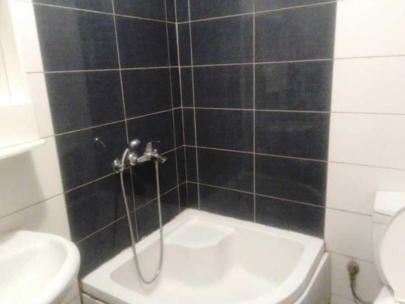 Дава се под наем Тристаен апартамент в Пловдив, Център - 77 кв.м за 209.1 € - Снимка #1