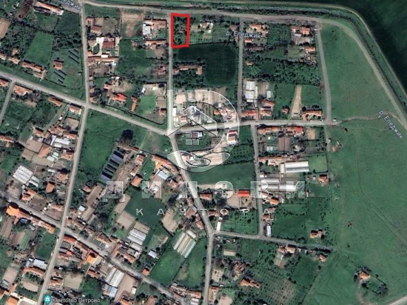 Парцел в с. Петрово, Област Стара Загора - 1050 кв.м за 16 €/кв.м - Снимка #1