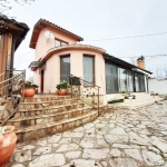 Дава се под наем Къща в Бургас, Ветрен - 120 кв.м за 510 € - Снимка #1