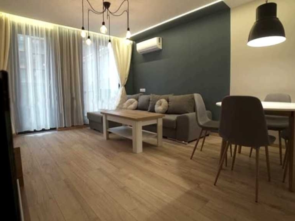 Дава се под наем Двустаен апартамент в Пловдив, Христо Смирненски - 60 кв.м за 400 € - Снимка #1