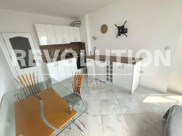 Дава се под наем Двустаен апартамент в Варна, Левски - 50 кв.м за 475 € - Снимка #1