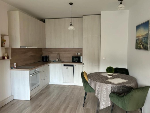 Дава се под наем Двустаен апартамент в София, Витоша - 66 кв.м за 800 € - Снимка #1