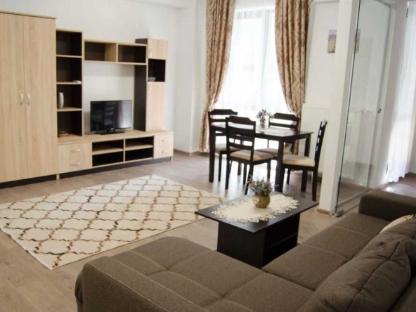 Дава се под наем Двустаен апартамент в Пловдив, Център - 47 кв.м за 183.6 € - Снимка #1