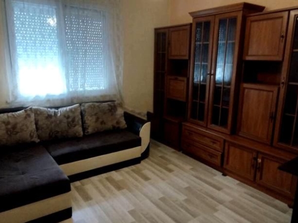 Дава се под наем Многостаен апартамент в Пловдив, Въстанически - 100 кв.м за 400 € - Снимка #1