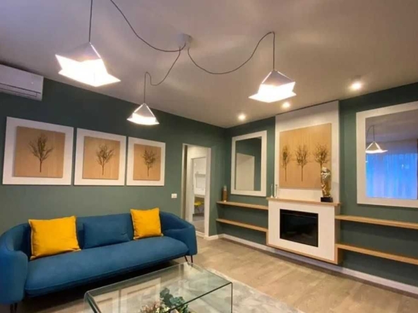 Дава се под наем Тристаен апартамент в Пловдив, Център - 77 кв.м за 229.5 € - Снимка #1