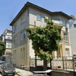 Тристаен апартамент в Варна, Гръцка махала - 105 кв.м за 1 €/кв.м - Снимка #1