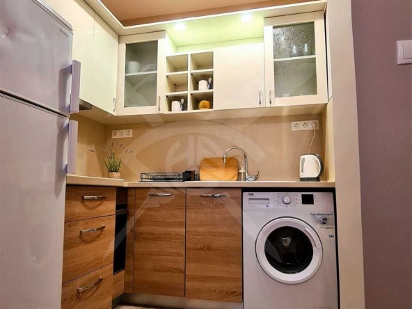 Дава се под наем Двустаен апартамент в Варна, Гръцка махала - 55 кв.м за 600 € - Снимка #1