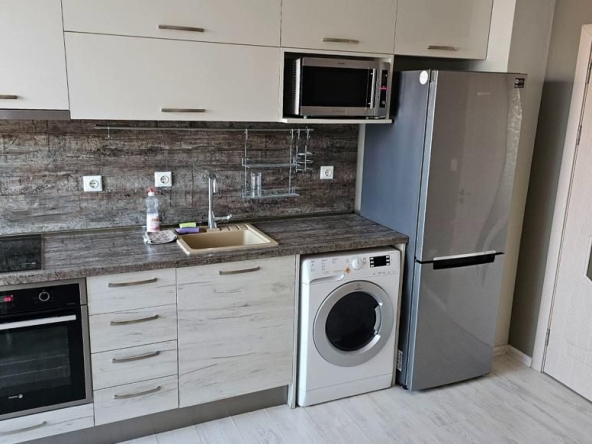 Дава се под наем Двустаен апартамент в Пловдив, Христо Смирненски - 57 кв.м за 400 € - Снимка #1