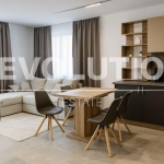 Дава се под наем Тристаен апартамент в Варна, Възраждане 2 - 85 кв.м за 750 € - Снимка #1