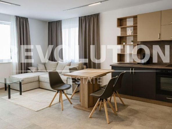 Дава се под наем Тристаен апартамент в Варна, Възраждане 2 - 85 кв.м за 750 € - Снимка #1