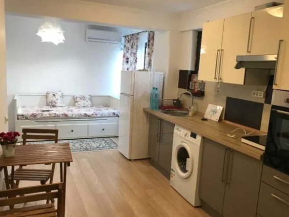 Дава се под наем Едностаен апартамент в Пловдив, Каменица 1 - 26 кв.м за 137.7 € - Снимка #1