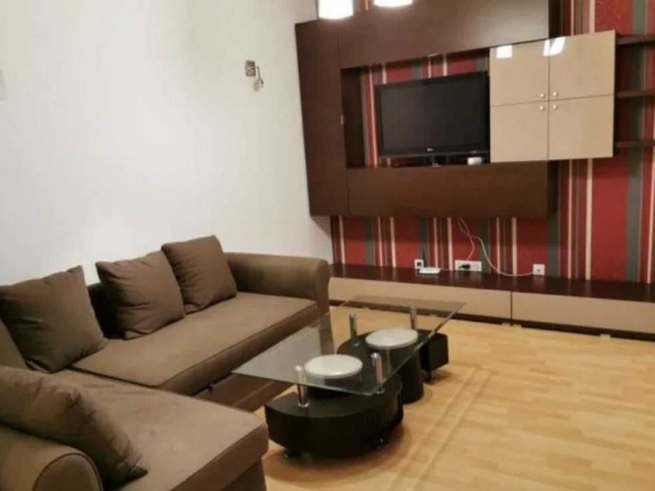 Дава се под наем Двустаен апартамент в Пловдив, Център - 42 кв.м за 158.1 € - Снимка #1