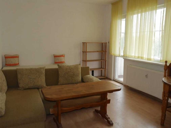 Дава се под наем Тристаен апартамент в Пловдив, Мараша - 85 кв.м за 448.8 € - Снимка #1
