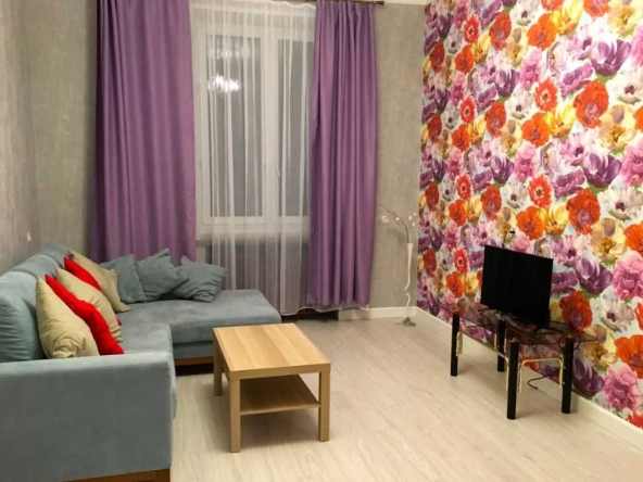 Дава се под наем Двустаен апартамент в Пловдив, Западен - 60 кв.м за 285.6 € - Снимка #1
