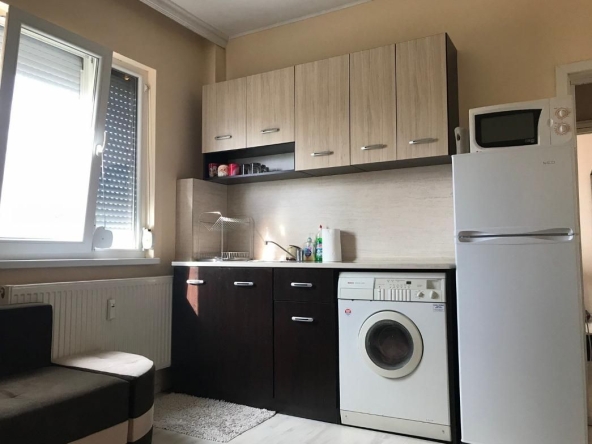 Дава се под наем Двустаен апартамент в Пловдив, Тракия - 60 кв.м за 350 € - Снимка #1