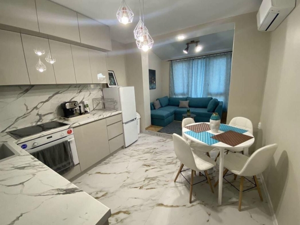 Дава се под наем Двустаен апартамент в Бургас, Сарафово - 50 кв.м за 433.5 € - Снимка #1