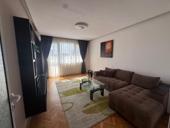Дава се под наем Тристаен апартамент в Варна, Чайка - 64 кв.м за 548.25 € - Снимка #1