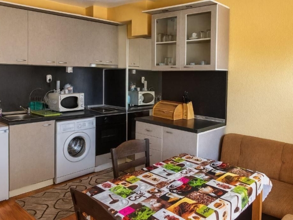 Дава се под наем Двустаен апартамент в Варна, Цветен квартал - 40 кв.м за 325 € - Снимка #1