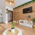 Дава се под наем Двустаен апартамент в к.к. Св.Св. Константин и Елена - 60 кв.м за 600 € - Снимка #1