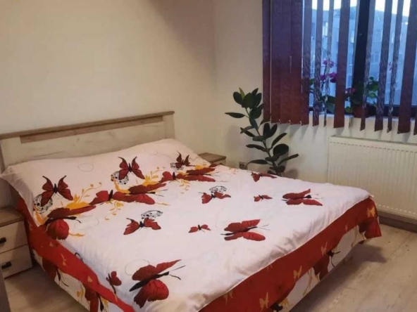Дава се под наем Тристаен апартамент в Пловдив, Кършияка - 86 кв.м за 321.3 € - Снимка #1