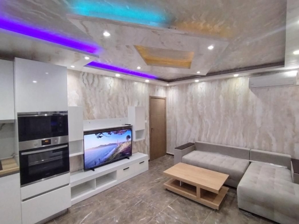 Дава се под наем Двустаен апартамент в Пловдив, Остромила - 58 кв.м за 459 € - Снимка #1
