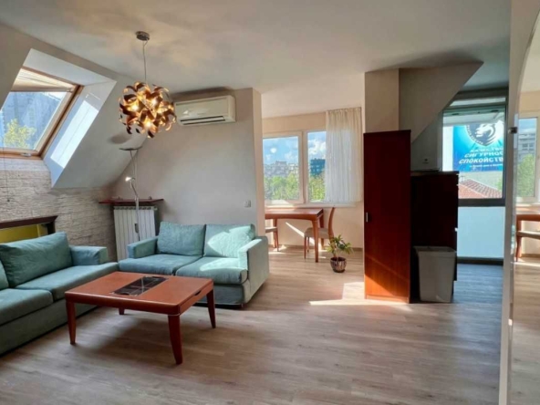 Дава се под наем Двустаен апартамент в София, Лозенец - 70 кв.м за 746.64 € - Снимка #1
