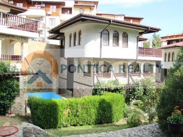 Къща в Свети Влас - 250 кв.м за 561 €/кв.м - Снимка #1