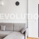 Дава се под наем Двустаен апартамент в Варна, м-т Траката - 60 кв.м за 600 € - Снимка #1