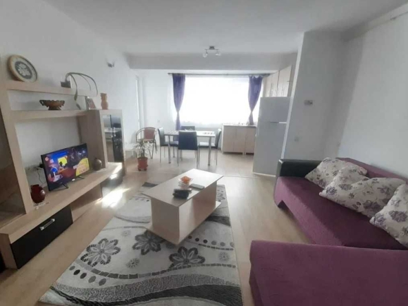 Дава се под наем Тристаен апартамент в Пловдив, Център - 86 кв.м за 285.6 € - Снимка #1