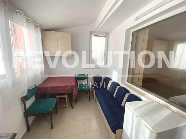 Дава се под наем Двустаен апартамент в Варна, Левски - 40 кв.м за 350 € - Снимка #1