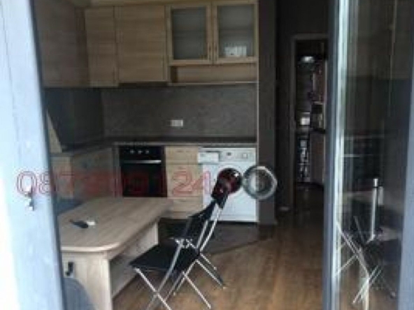 Дава се под наем Двустаен апартамент в ж.Зоопарк - 67 кв.м за 550 € - Снимка #1