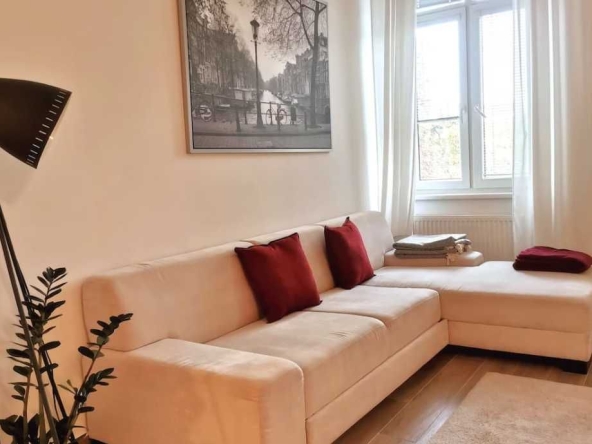 Дава се под наем Двустаен апартамент в Пловдив, Тракия - 64 кв.м за 255 € - Снимка #1