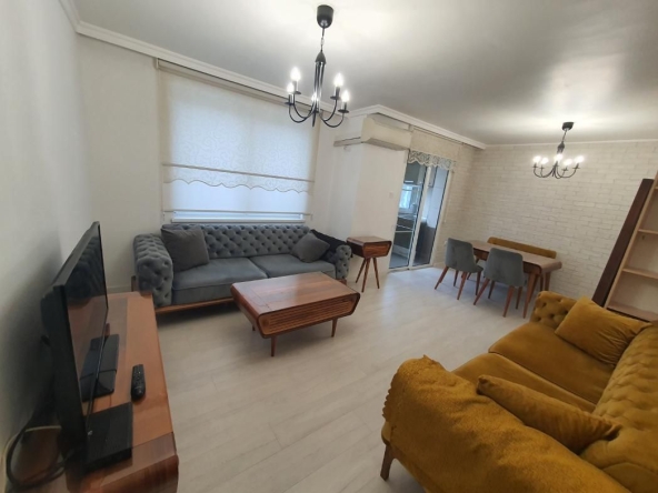 Дава се под наем Тристаен апартамент в Пловдив, Кършияка - 97 кв.м за 600 € - Снимка #1