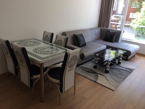 Дава се под наем Тристаен апартамент в Пловдив, Кючук Париж - 85 кв.м за 408 € - Снимка #1