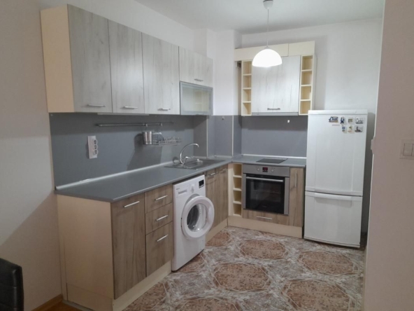 Дава се под наем Тристаен апартамент в Пловдив, Тракия - 100 кв.м за 450 € - Снимка #1