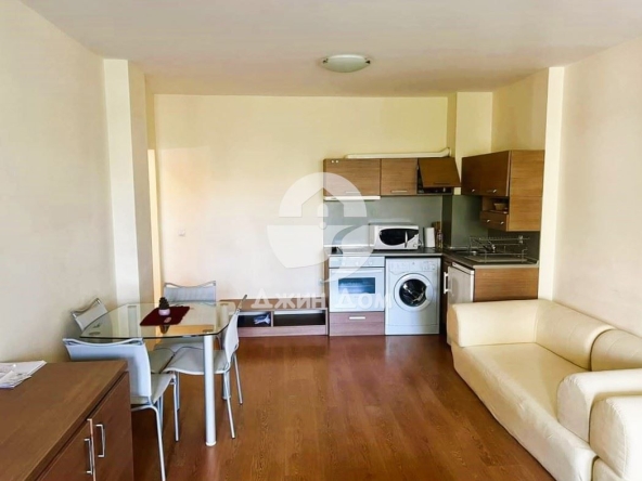 Двустаен апартамент в к.к. Слънчев бряг - 82 кв.м за 1025 €/кв.м - Снимка #1