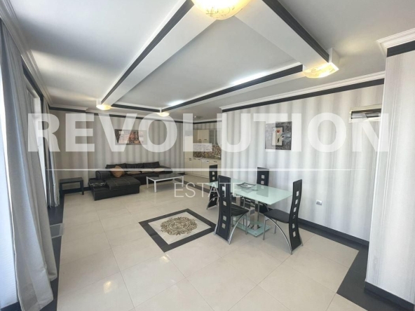 Дава се под наем Тристаен апартамент в Варна, Бриз - 95 кв.м за 1300 € - Снимка #1