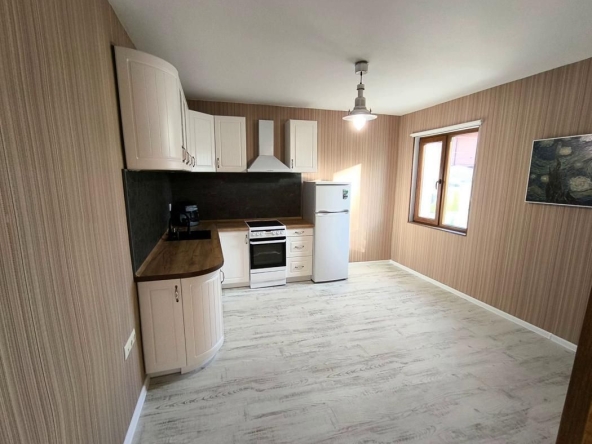 Дава се под наем Къща в София, Горубляне - 135 кв.м за 1994.61 € - Снимка #1