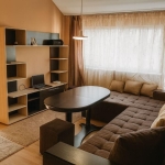 Дава се под наем Тристаен апартамент в Варна, Колхозен пазар - 85 кв.м за 500 € - Снимка #1