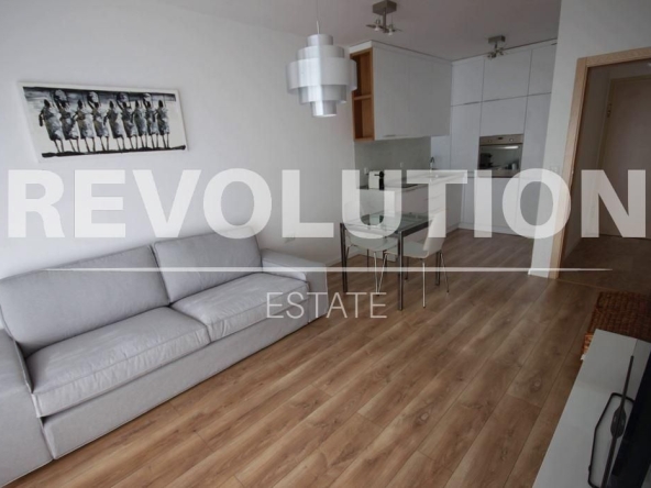 Дава се под наем Двустаен апартамент в Варна, Бриз - 55 кв.м за 675 € - Снимка #1