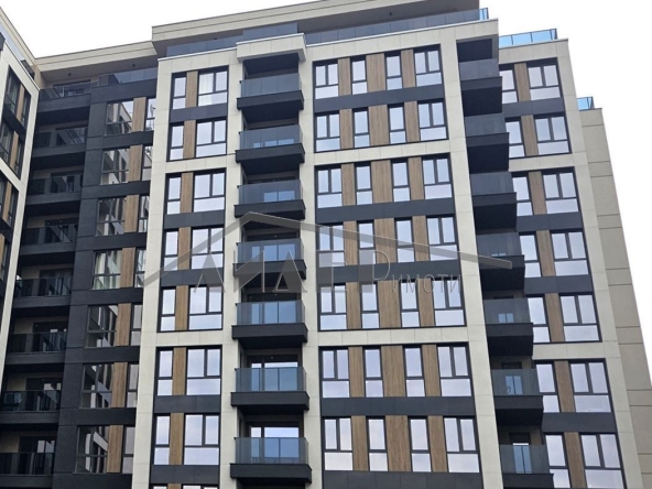 Тристаен апартамент в Пловдив, Христо Смирненски - 124 кв.м за 1540 €/кв.м - Снимка #1