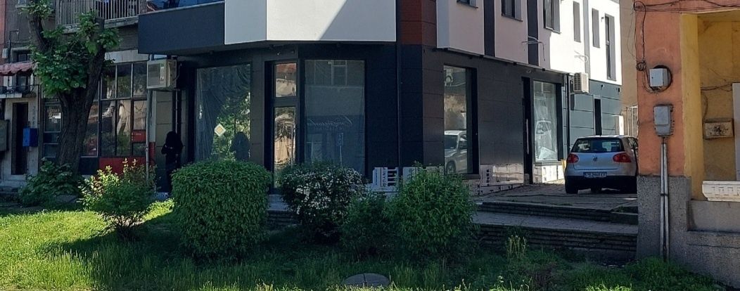 Дава се под наем Магазин в Асеновград - 60 кв.м за 408.51 € - Снимка #1