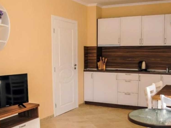 Дава се под наем Двустаен апартамент в Пловдив, Младежки Хълм - 60 кв.м за 255 € - Снимка #1