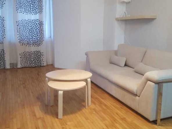 Дава се под наем Двустаен апартамент в Пловдив, Изгрев - 65 кв.м за 260.1 € - Снимка #1