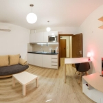 Дава се под наем Едностаен апартамент в Варна, Червен площад - 30 кв.м за 375 € - Снимка #1