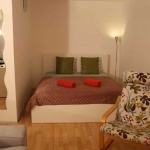 Дава се под наем Едностаен апартамент в Пловдив, Кършияка - 32 кв.м за 219.3 € - Снимка #1