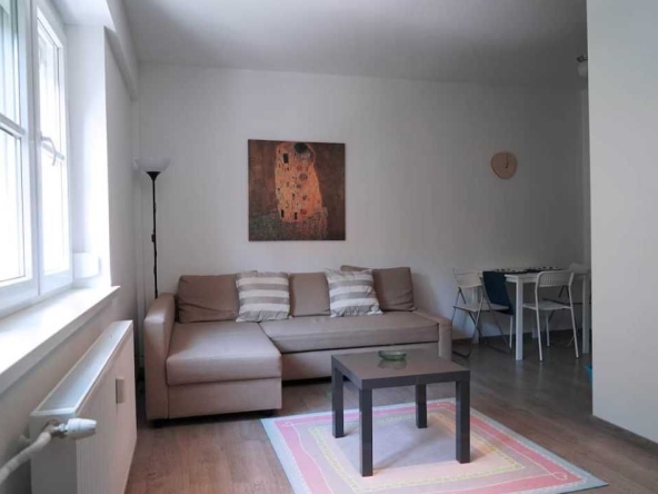 Дава се под наем Двустаен апартамент в Пловдив, Тракия - 60 кв.м за 255 € - Снимка #1