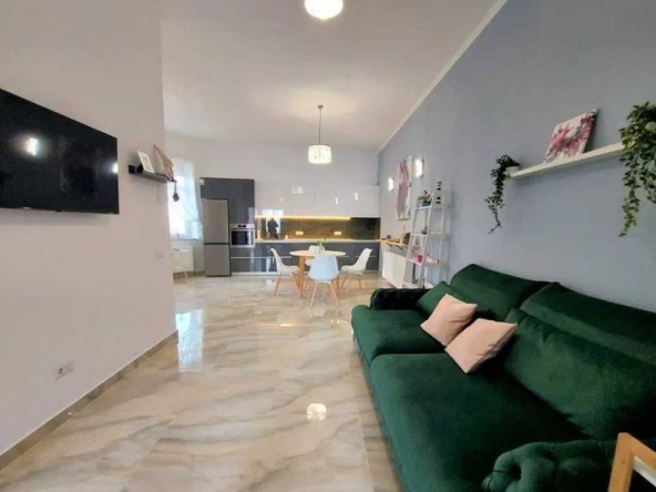 Дава се под наем Тристаен апартамент в Пловдив, Каменица 1 - 82 кв.м за 188.7 € - Снимка #1